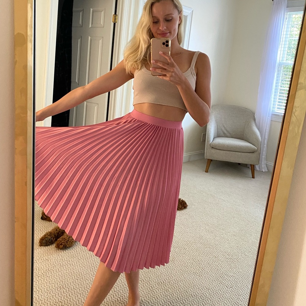 Pleaded Pink Midi Skirt